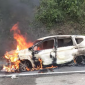 Quảng Nam: Ô tô bỗng dưng phát nổ, 2 người tử vong