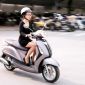 5 sai lầm thường gặp của phái đẹp khi đi xe máy: Của bền tại người