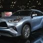 Toyota Highlander 2021 lộ diện đầy ấn tượng khiến tất cả phải tò mò