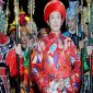 9 điều tối kỵ của giới nghệ sĩ: Không cho trẻ đá vào rương đồ diễn, không cho tiền người ăn xin