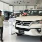 Toyota Fortuner ưu đãi hết mức trong tháng 7, quyết không để Hyundai Santa Fe, Honda CRV cướp khách