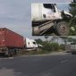 Cảnh tượng kinh hoàng xe container mất lái trên quốc lộ 5, hai cô gái trẻ thoát nạn nhờ may mắn