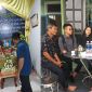 Hương Giang và Matt Liu đến nhà riêng viếng các chiến sĩ hy sinh trong đợt chống lũ