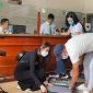 Nóng: Thuỷ Tiên cùng Công Vinh mang cả vali tiền tới miền Trung trao tận tay từng hộ dân