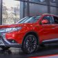 Mitsubishi Outlander giảm giá kịch sàn dịp cuối năm