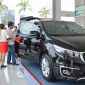 Thị trường ô tô nhộn nhịp, khách hàng đổ xô đi mua xe khi sắp hết giảm thuế