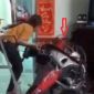 Video: Cô gái đi Honda Wave Alpha vít ga cực mạnh và cái kết đắng lòng khiến kẻ khóc, người cười