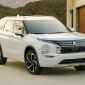 Mitsubishi Outlander 2022 tung chiêu hiểm khiến Honda CR-V và Nissan X-Trail cũng phải choáng váng