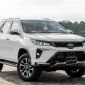 Hyundai Santa Fe ‘đứng ngồi không yên’ vì Toyota Fortuner thế hệ mới sắp trình làng