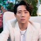 Trấn Thành xuất hiện với ngoại hình khác lạ, CĐM lại cứ ngỡ Anh Đức bên cạnh Hari Won