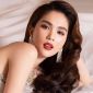 Vừa thả rông vòng 1, Ngọc Trinh lại gây ngỡ ngàng khi diện váy cắt xẻ táo bạo lộ vòng 3 ngoại cỡ