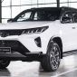 Giá lăn bánh Toyota Fortuner tháng 4/2022: Hấp dẫn khách Việt, đe nẹt Hyundai Santa Fe, Ford Everest