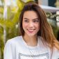 Bắt trọn cảnh Hồ Ngọc Hà thả dáng khoe vòng 1 tại bể bơi, diện áo 2 dây với thân hình nóng bỏng