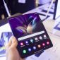 So sánh kích thước của Galaxy Z Fold 4 và các điện thoại gập khác: Mỏng và nhẹ hơn Huawei Mate X2