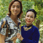 Vợ chồng Việt Hương làm từ thiện