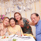 Mỹ Tâm xuất hiện rạng rỡ bên gia đình nhân dịp sinh nhật mẹ