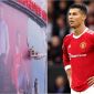 Đâu là nguyên nhân khiến MU gỡ hình Ronaldo tại Old Trafford?