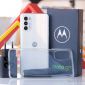 Mở hộp Motorola Moto G82: Màn hình OLED 6,6 inch, camera 50MP với OIS