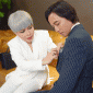 Netizen trầm trồ ngưỡng mộ về món quà 8/3 nhạc sĩ Hoài Phương tặng Việt Hương: Thương lắm mình ơi