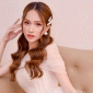 Hương Giang lộ diện tại sự kiện đình đám, có phản ứng không ngờ khi được hỏi về HH Chuyển giới VN