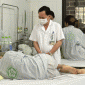 Nữ sinh lớp 8 nhập viện tâm thần, bị trầm cảm nặng, luôn muốn tự tử sau 1 năm bị bạo lực học đường