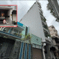 Hà Nội: Sập mái kính khu vực giếng trời nhà 8 tầng khiến 2 người tử vong, 2 người bị thương