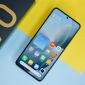 Vua Gaming giá rẻ của Xiaomi lộ trang bị đỉnh nóc kịch trần, dí Galaxy S24 Ultra lên bờ xuống ruộng