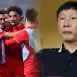 Trở lại V.League 'đãi cát tìm vàng', HLV Kim Sang-sik bất ngờ nhận món quà lớn