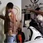 Danh tính kẻ đánh vợ dã man khi đang ôm con nhỏ ở Long An, nạn nhân hoảng loạn che cho con