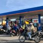 Giá xăng dầu hôm nay 25/4: Sắc xanh bao phủ thị trường do Mỹ - Trung đang 'xích lại gần nhau'