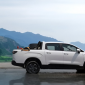 Bán tải hybrid không còn là sân chơi riêng của Toyota và Ford khi mẫu này ‘vào trận’ với công nghệ ‘khủng’