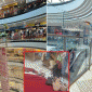 Nhân viên giám sát an ninh thông tin về lượng khách hiện tại của Vạn Hạnh Mall sau 3 vụ tự tử