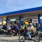 Giá xăng dầu hôm nay 1/5: Giảm chạm đáy trong kỳ nghỉ lễ, xuống mức thấp nhất trong vòng 4 năm 