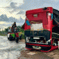 Hiện trường vụ xe chở 24 khách lật ngửa trên quốc lộ, CSGT Công an tỉnh Bình Thuận thông tin vụ việc