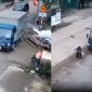 Video: Cụ bà đang đi bộ bình thản, bất ngờ bị 'hất tung' bởi xe tải xe phía sau, hiện trường ám ảnh