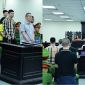 Hai cựu công an bị đề nghị án tử vì dùng xe biển xanh chở ma túy, khai nhận là bạn của bà trùm