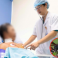 Đà Nẵng: Cụ ông bị ong vò vẽ đốt hơn 30 vết, suýt mất mạng vì sốc phản vệ độ 3