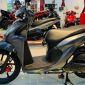 Bảng giá xe Honda Vision 2025 tháng 8/2025 giảm cực mạnh: Giá rẻ như 'bèo' chơi tất tay với xe điện