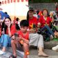 Ngay lúc này: Người dân chen kín đường chờ xem Tổng hợp luyện diễu binh mừng 80 năm Quốc khánh 2/9