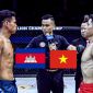 Tung đòn hiểm, võ sĩ Việt Nam khiến tay đấm Campuchia ngất lịm trên sàn MMA