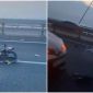 Camera ghi lại cảnh người đàn ông đi xe đạp ngược chiều trên cầu Nhật Tân, tông trực diện vào ô tô tử vong