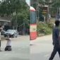 Hé lộ nguồn cơn vụ hành khách bắt tài xế bus quỳ giữa đường, dùng thắt lưng để vụt ở Nghệ An