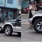 Camera ghi lại cảnh ô tô cố tình tông ngã bé nhỏ rồi bỏ chạy, nhân chứng bức xúc kể lại sự việc