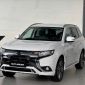 Giá Mitsubishi Outlander lăn bánh giữa tháng 10/2025 cực rẻ, ‘tất tay’ với Mazda CX-5 và Honda CR-V