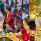 Giá vàng hôm nay 16/10: Mỗi giờ một giá, giá vàng miếng và vàng nhẫn 'tăng nóng' chưa từng có trong lịch sử