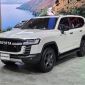 Cận cảnh Toyota Land Cruiser 300 GR Sport giá hơn 4,3 tỷ đồng