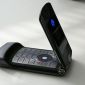 Motorola Razr V3: Siêu mẫu di động hơn 20 năm trước, iPhone thời đó cũng phải ngước nhìn!