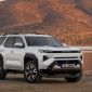 Toyota Fortuner đời mới hé lộ: Ngoại hình mới đầy cơ bắp, tham vọng đòi lại ngôi vương SUV 7 chỗ?