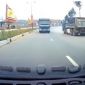 Đi ngược chiều trước biển cấm, tài xế xe ben ở Hải Phòng trả giá đắt sau đoạn video tố giác