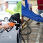 Giá xăng dầu bật tăng, một quốc gia châu Á ban bố tình trạng khẩn cấp